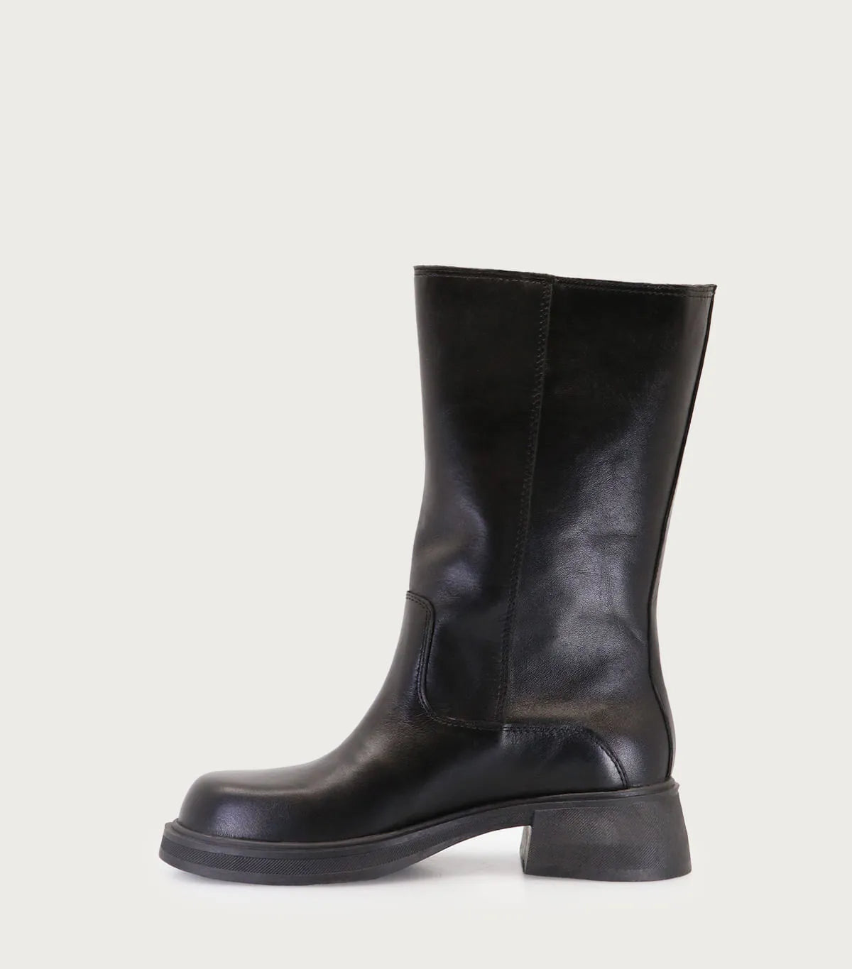 Bota Debbi