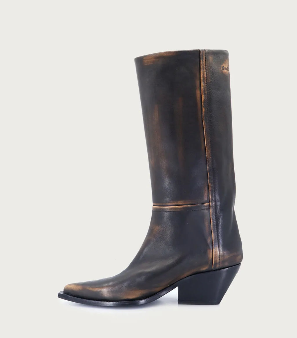 Bota Lezi